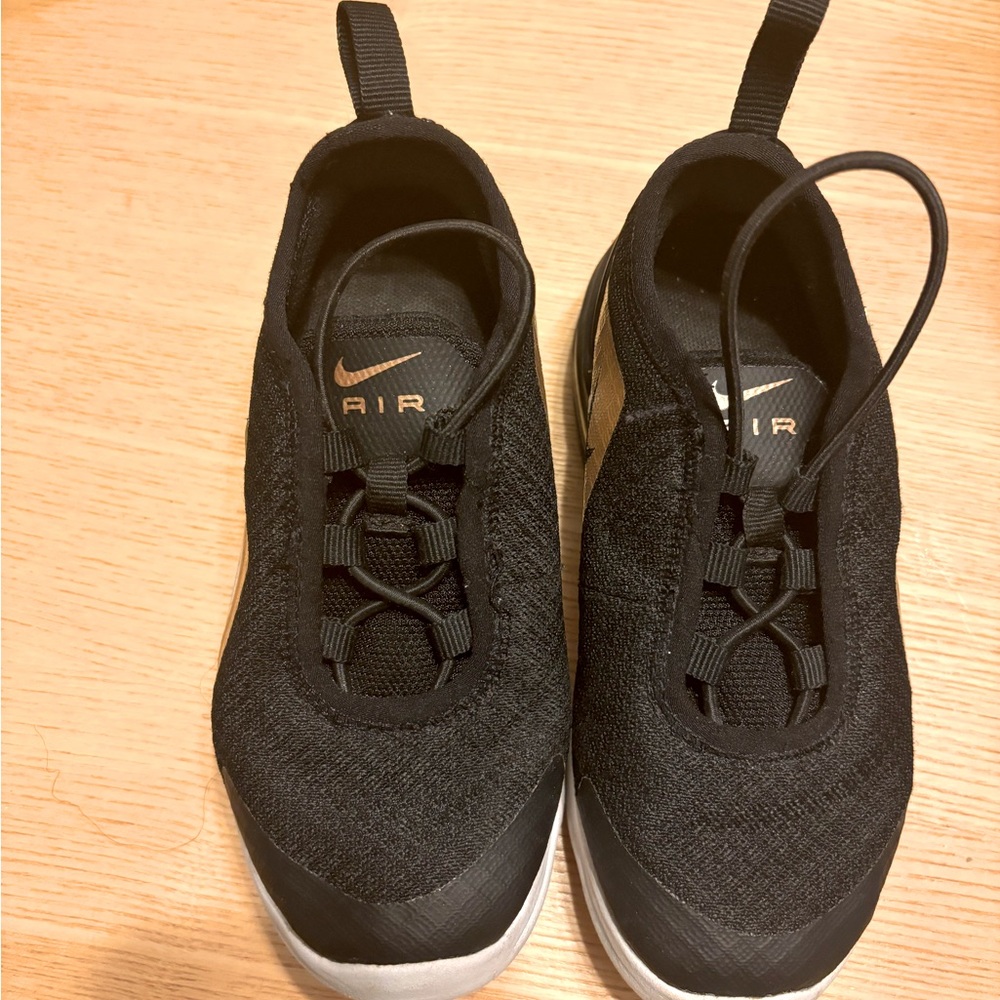 Nike Air Kids Sneakers Size 10.5 Black & Gold